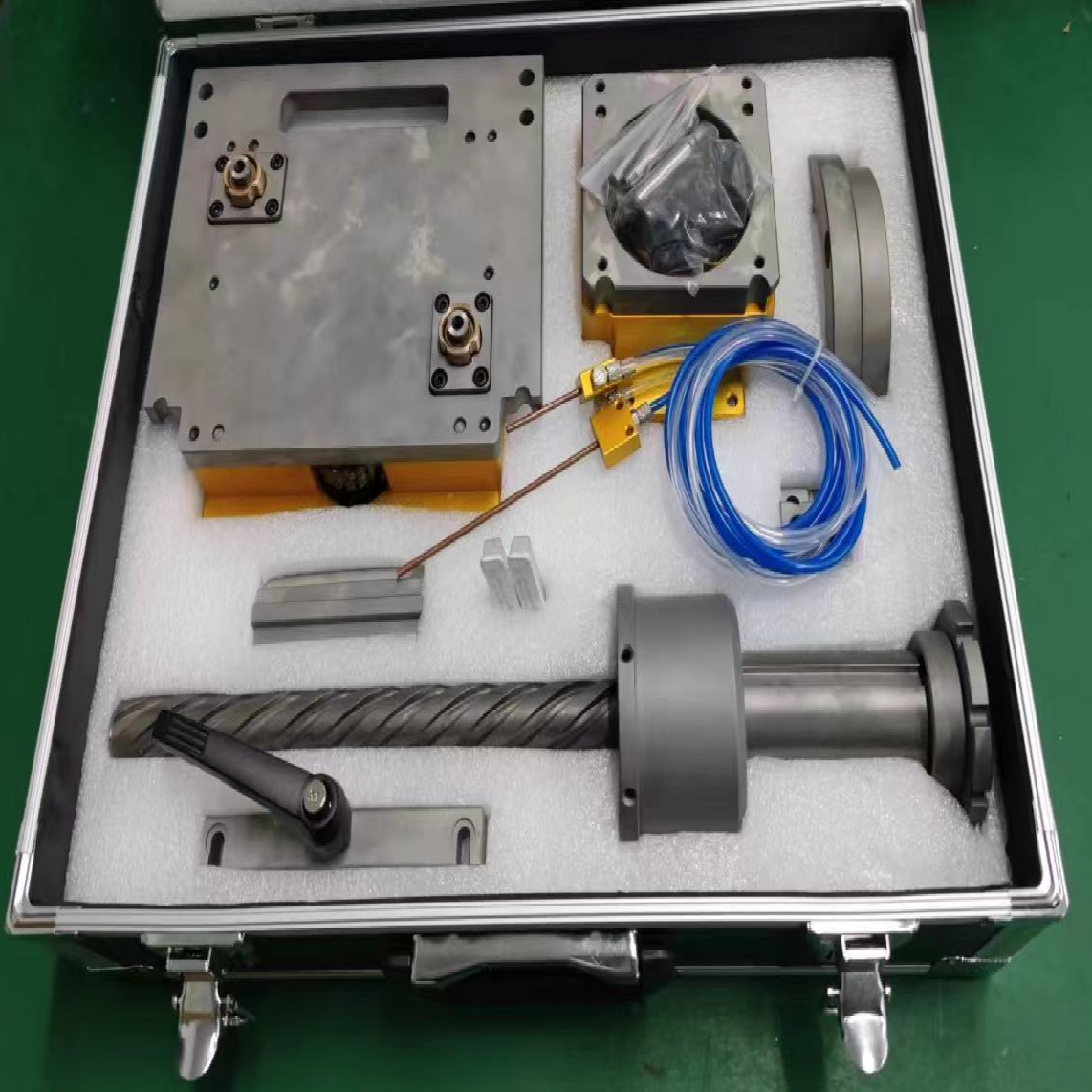 2-M8*1.25模内分体攻牙机
